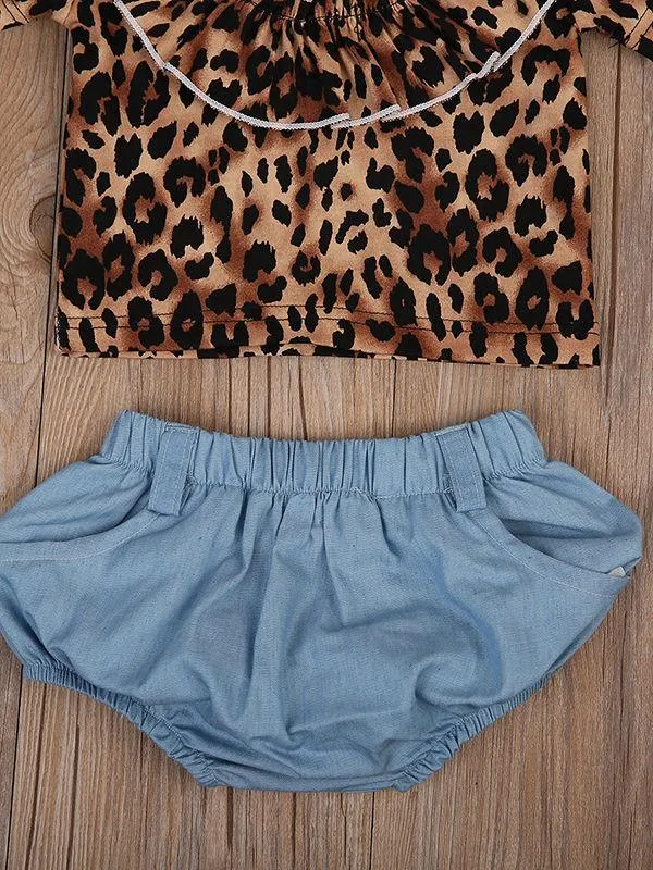 4-Piece Stylish Clothes Outfits Leopard Print T-shirt Short Pants with Belt Headband