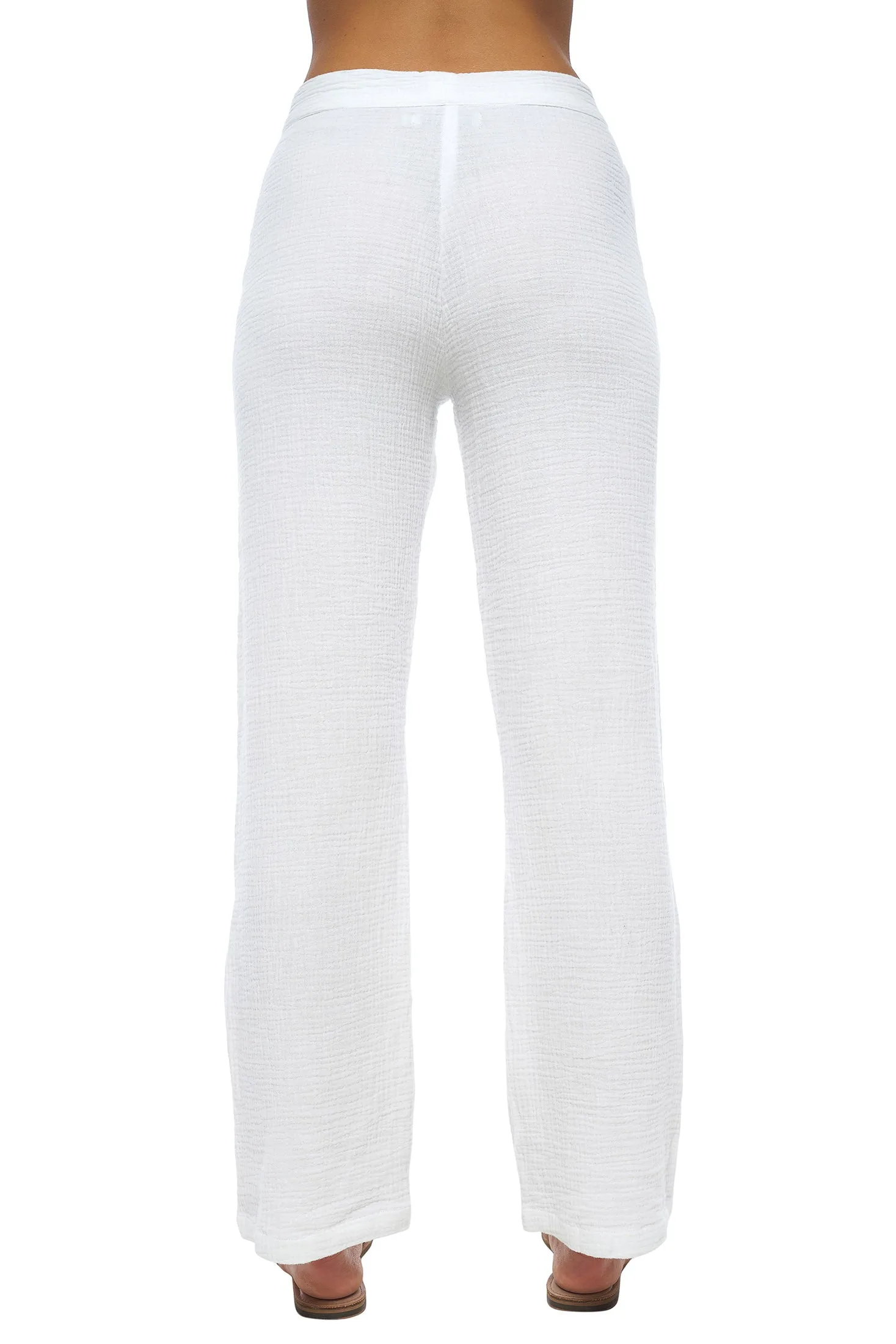 Della Pant- White