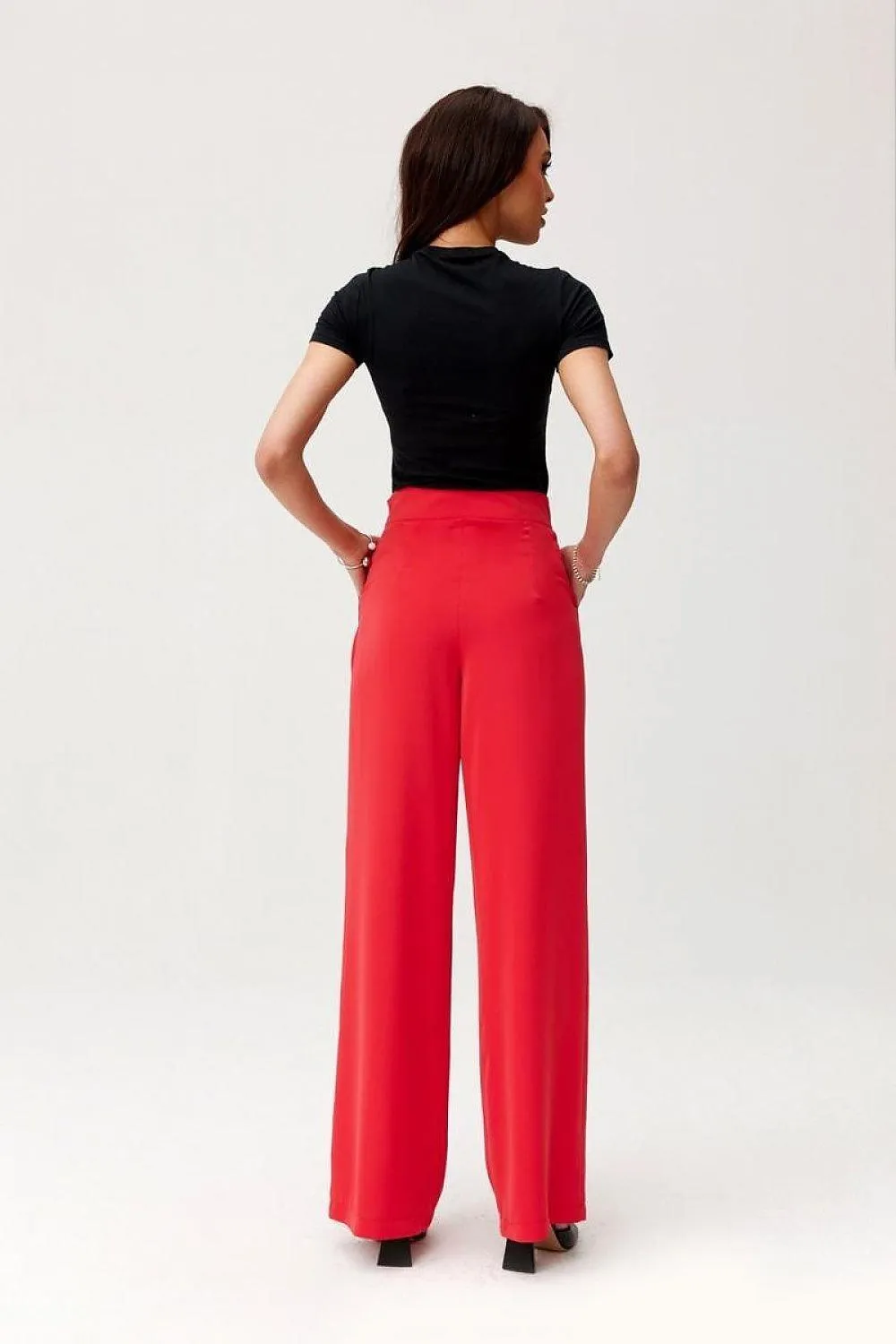 Elegant High-Waisted Pants for Stylish Women