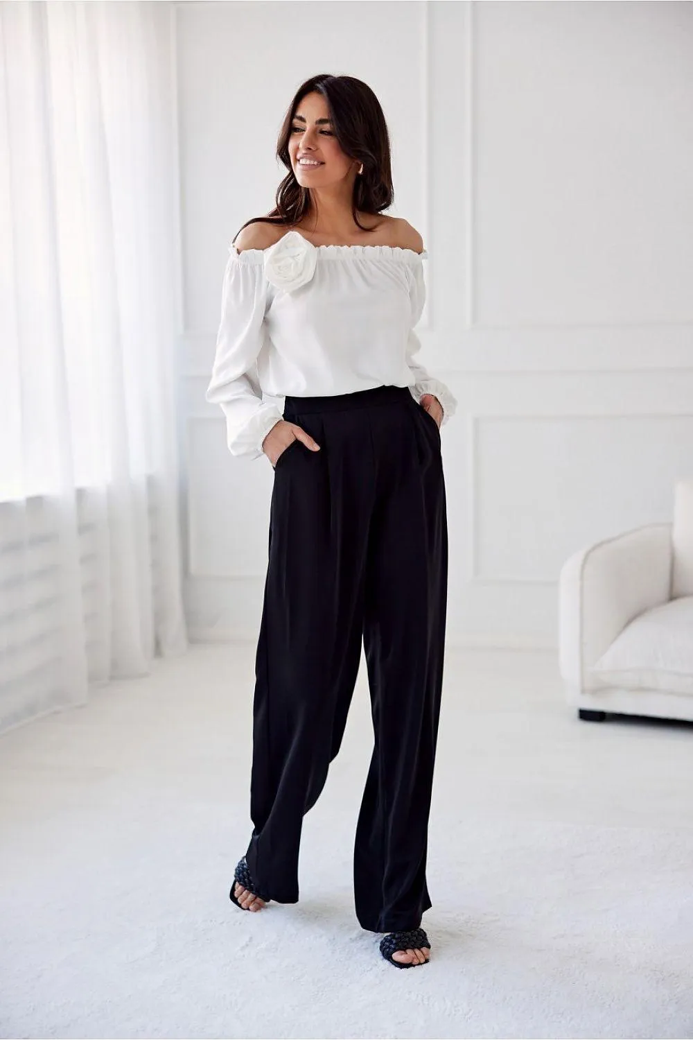 Elegant High-Waisted Pants for Stylish Women