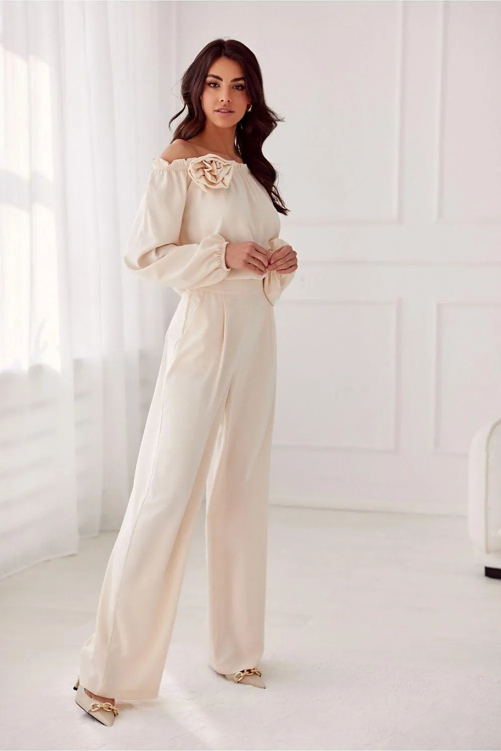 Elegant High-Waisted Pants for Stylish Women