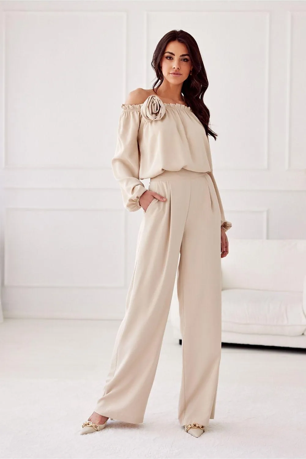 Elegant High-Waisted Pants for Stylish Women