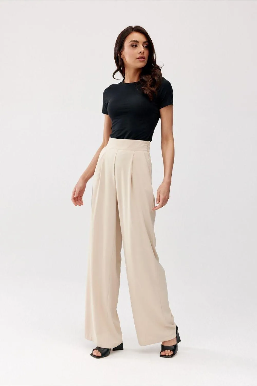 Elegant High-Waisted Pants for Stylish Women