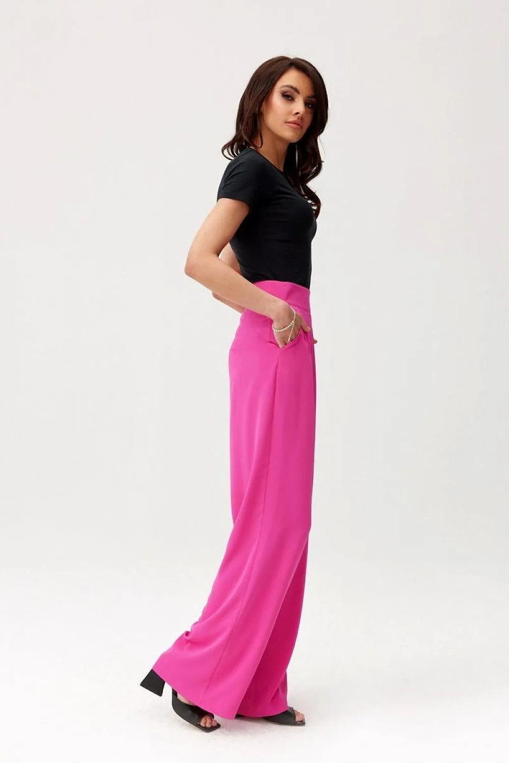 Elegant High-Waisted Pants for Stylish Women