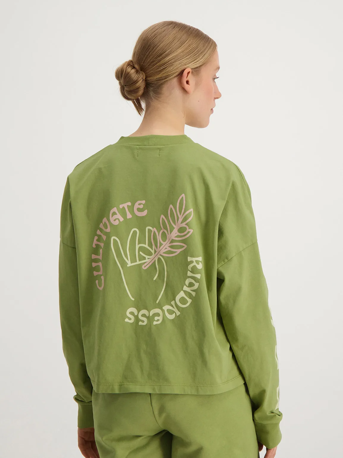 Vondel Cultivate Kindness Long Sleeve T-Shirt Turtle Green